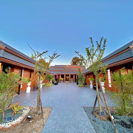 Khum Lanna Boutique Hotel Sisaket Exterior foto
